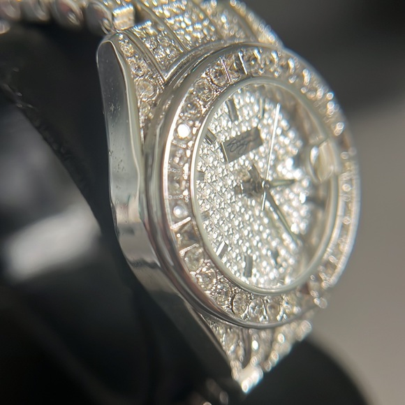Suzanne Somers Crystal Embellished Quartz Watch  - AS IS main image 10